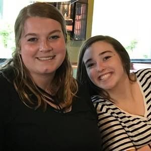 Meet your Posher, Lora